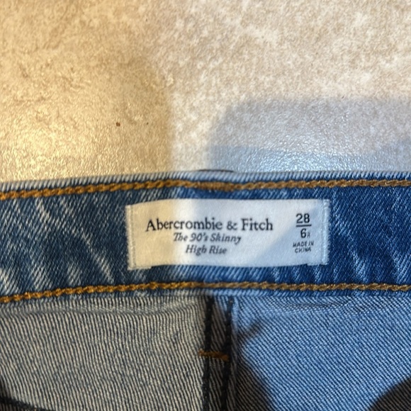 Abercrombie & Fitch The 90s Skinny High Rise Destroyed Jeans 6 Ripped - Picture 3 of 7